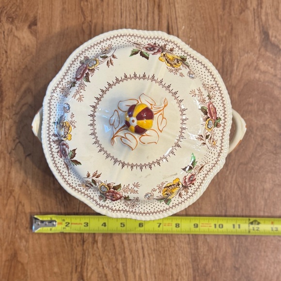 ANTIQUE RIDGWAYS ENGLAND
LYNTON FLORAL 8 IN ROUND
COVERED VEGETABLE DISH - Picture 8 of 11